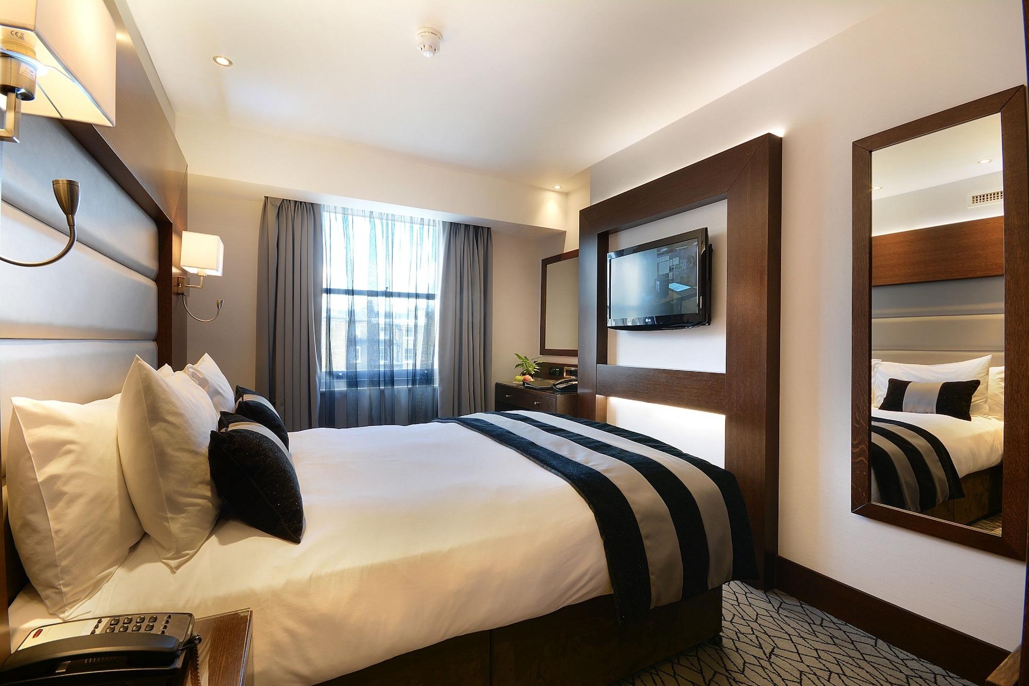 Hotel Park Grand London Lancaster Gate Zewnętrze zdjęcie A bedroom at the hotel