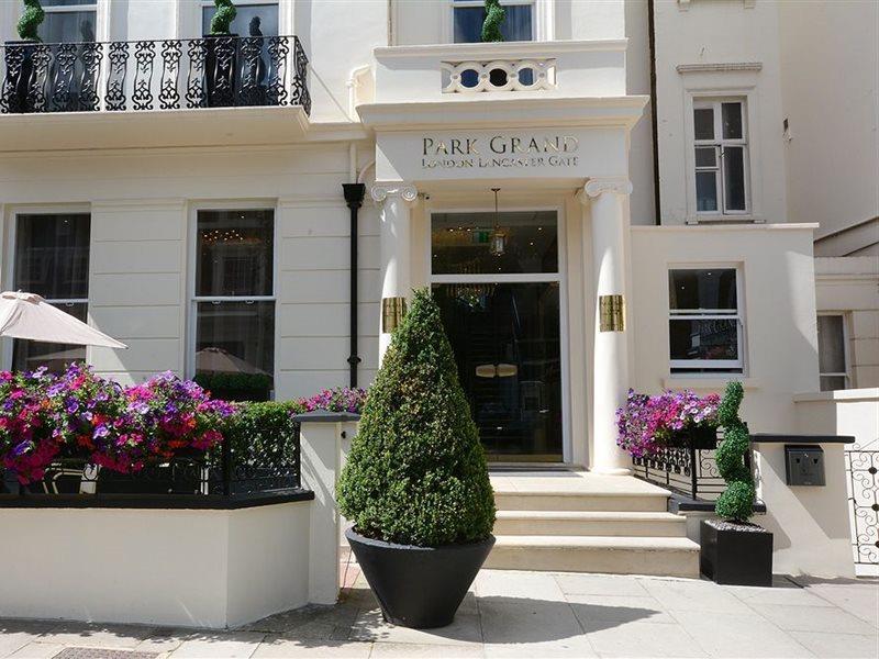 Hotel Park Grand London Lancaster Gate Zewnętrze zdjęcie The exterior of the Ralph Lauren store in London